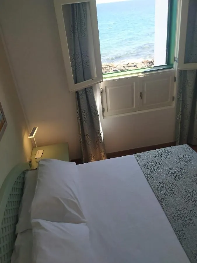 Bungalows Velázquez Puerto del Carmen  2*, Puerto del Carmen (Lanzarote) Spagna